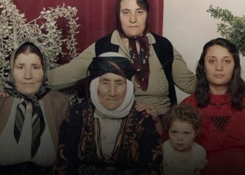 Rola Dêûbavan li ser Zarokan di Perwerdeya Malbatî ya Edetî de